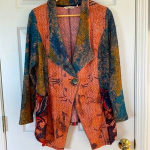 Lightweight casual sweater. Great with jeans.